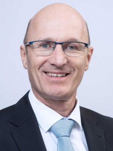 Peter Arnet